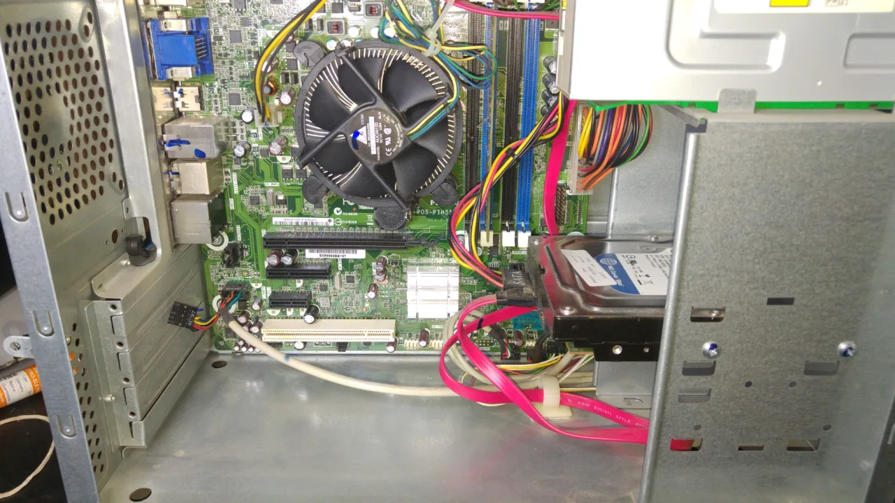 Computador limpo depois da manutenção preventiva